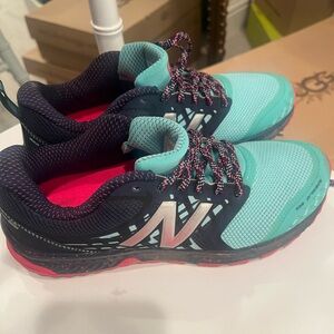 New Balance Women's Mint & Navy Running Shoes